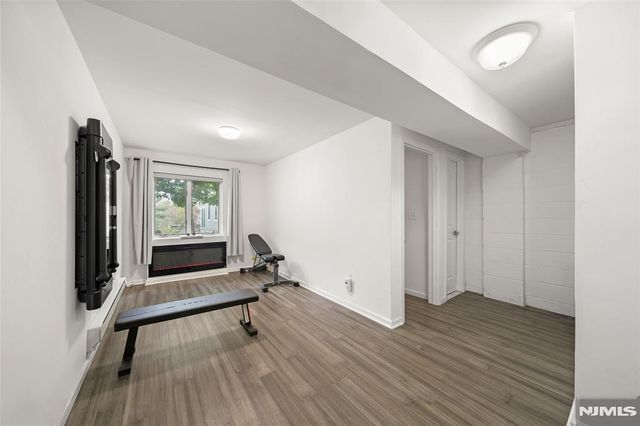 31 Hooks Lane 7, Edgewater, NJ 07020
