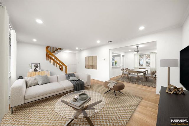 31 Hooks Lane 7, Edgewater, NJ 07020