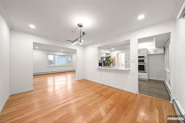 31 Hooks Lane 7, Edgewater, NJ 07020