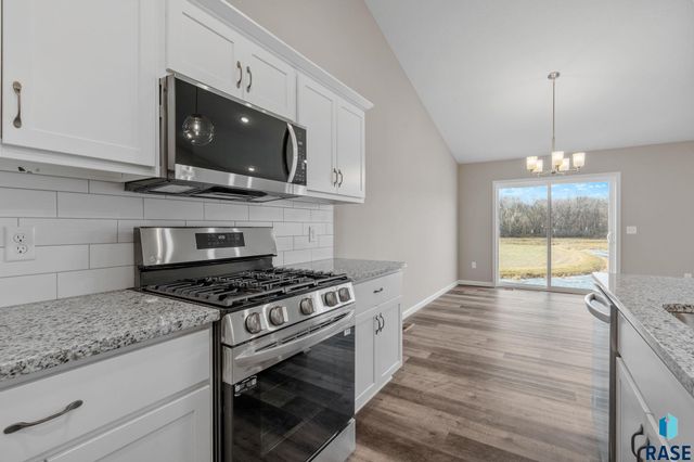510 Hillside St, Harrisburg, SD 57032