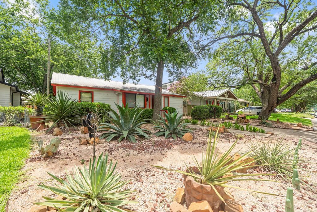 7005 Saint Johns CIR, Austin, TX 78757