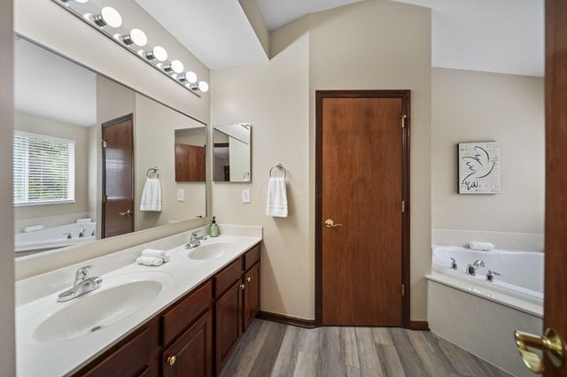 6199 Beringer Drive, Westerville, OH 43082