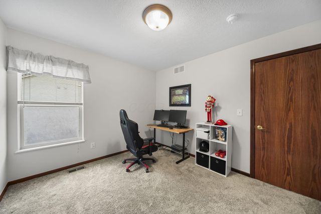 6199 Beringer Drive, Westerville, OH 43082