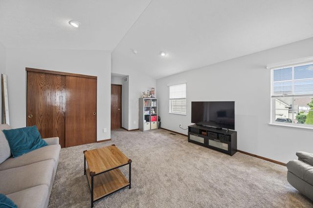 6199 Beringer Drive, Westerville, OH 43082