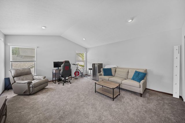 6199 Beringer Drive, Westerville, OH 43082