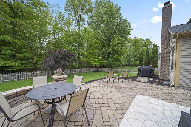 6199 Beringer Drive, Westerville, OH 43082