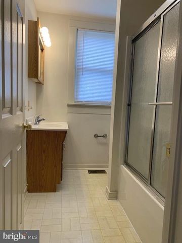 218 CLAIBORNE AVE, Fredericksburg, VA 22405