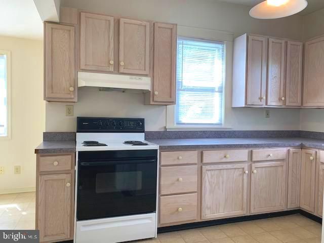 218 CLAIBORNE AVE, Fredericksburg, VA 22405