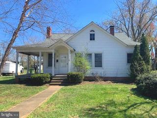 218 CLAIBORNE AVE, Fredericksburg, VA 22405