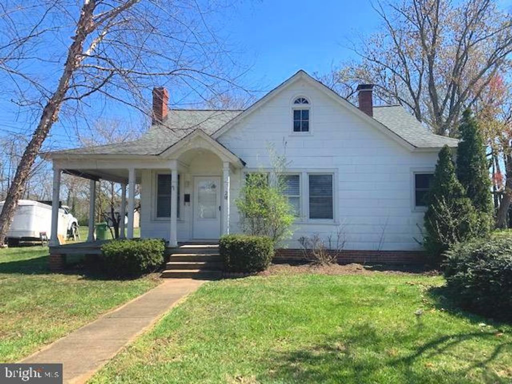 218 CLAIBORNE AVE, Fredericksburg, VA 22405