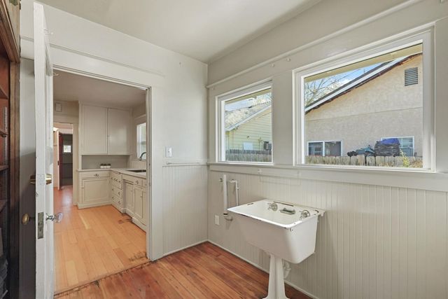 705 N School St, Lodi, CA 95240