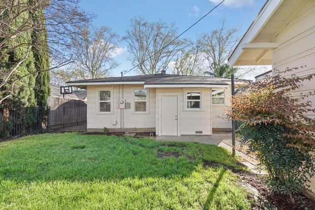 705 N School St, Lodi, CA 95240