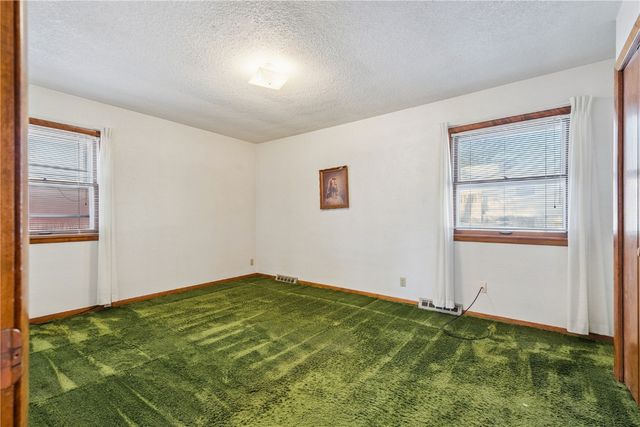 1031 34th Street SE, Cedar Rapids, IA 52403