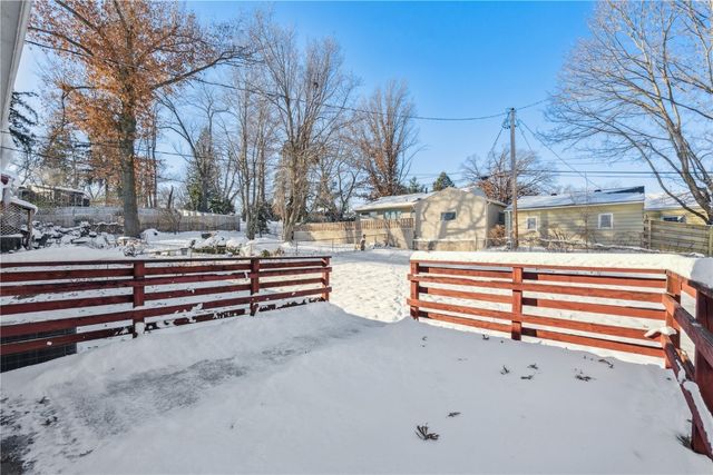 1031 34th Street SE, Cedar Rapids, IA 52403