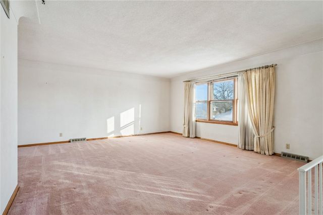 1031 34th Street SE, Cedar Rapids, IA 52403