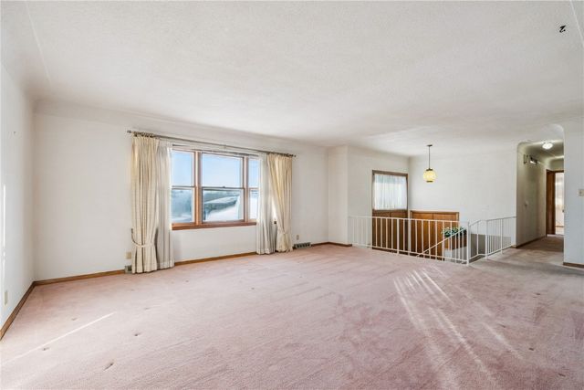 1031 34th Street SE, Cedar Rapids, IA 52403