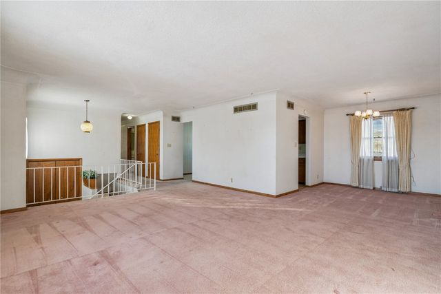 1031 34th Street SE, Cedar Rapids, IA 52403