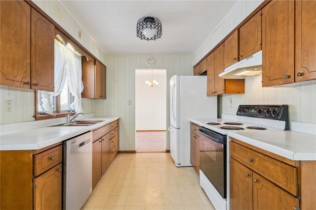 1031 34th Street SE, Cedar Rapids, IA 52403