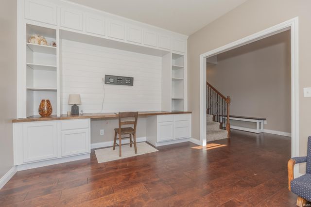 1415 Breezy Creek Drive, Evansville, IN 47720