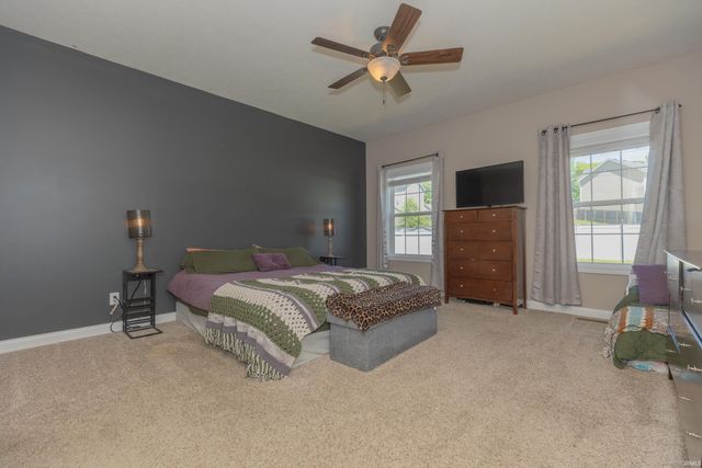 1415 Breezy Creek Drive, Evansville, IN 47720