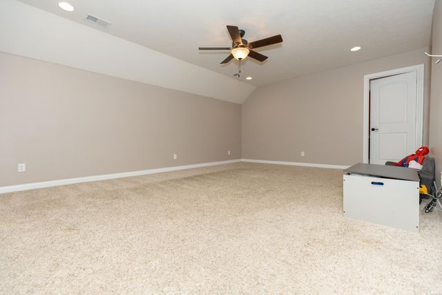 1415 Breezy Creek Drive, Evansville, IN 47720