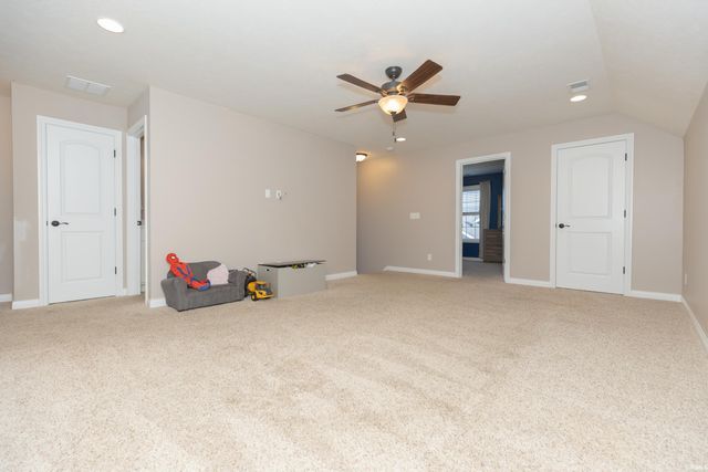 1415 Breezy Creek Drive, Evansville, IN 47720