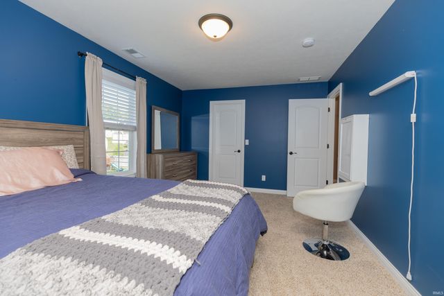 1415 Breezy Creek Drive, Evansville, IN 47720