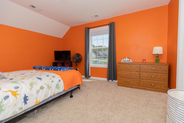 1415 Breezy Creek Drive, Evansville, IN 47720
