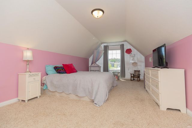 1415 Breezy Creek Drive, Evansville, IN 47720