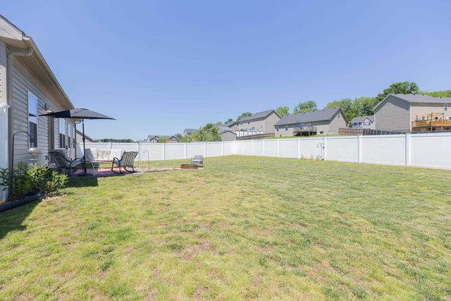 1415 Breezy Creek Drive, Evansville, IN 47720