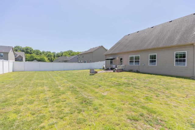 1415 Breezy Creek Drive, Evansville, IN 47720