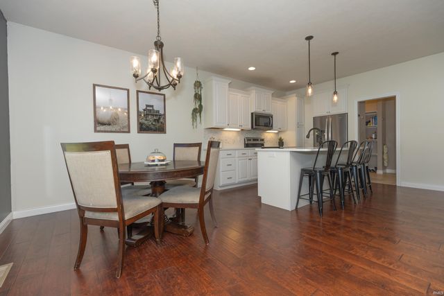 1415 Breezy Creek Drive, Evansville, IN 47720