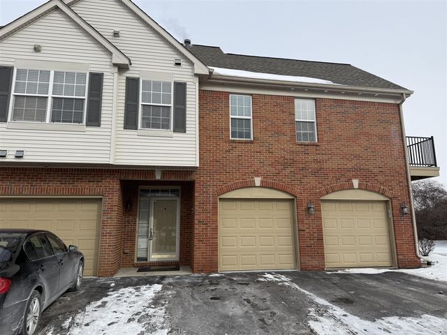 23493 Williamsburg Circle, Woodhaven, MI 48183