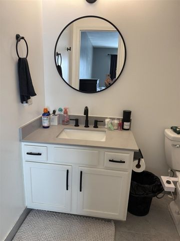 23493 Williamsburg Circle, Woodhaven, MI 48183