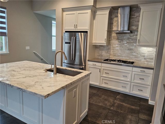 183 Follyhatch, Irvine, CA 92618