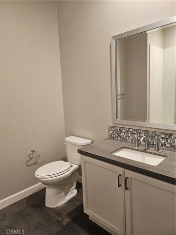 183 Follyhatch, Irvine, CA 92618