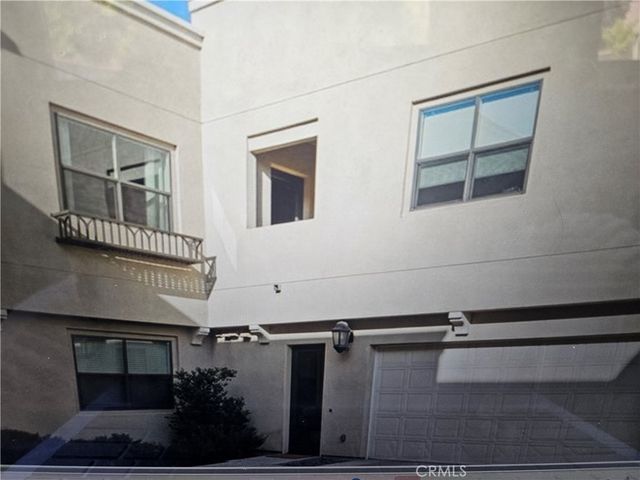 183 Follyhatch, Irvine, CA 92618