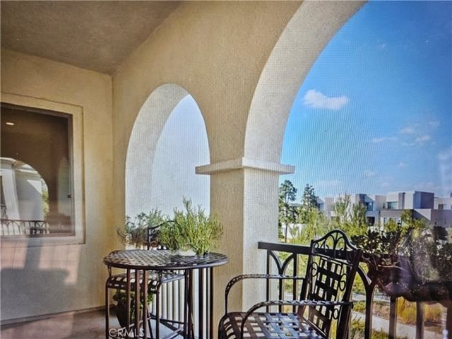 183 Follyhatch, Irvine, CA 92618