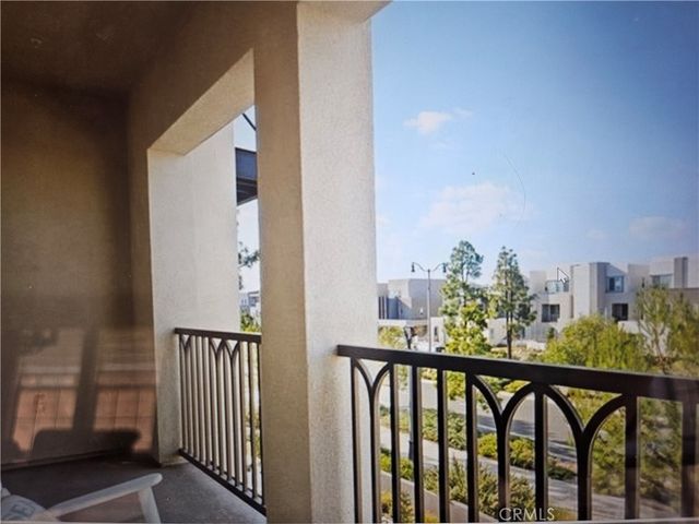 183 Follyhatch, Irvine, CA 92618