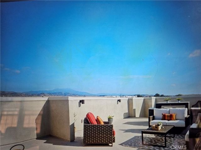 183 Follyhatch, Irvine, CA 92618