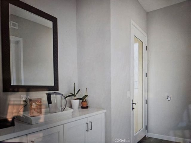 183 Follyhatch, Irvine, CA 92618
