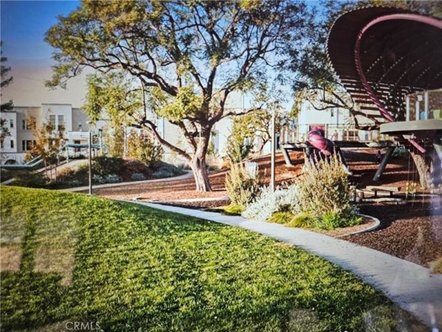 183 Follyhatch, Irvine, CA 92618