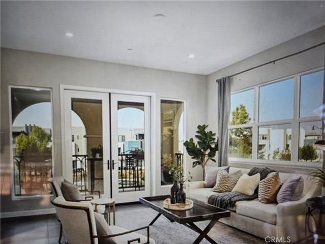 183 Follyhatch, Irvine, CA 92618