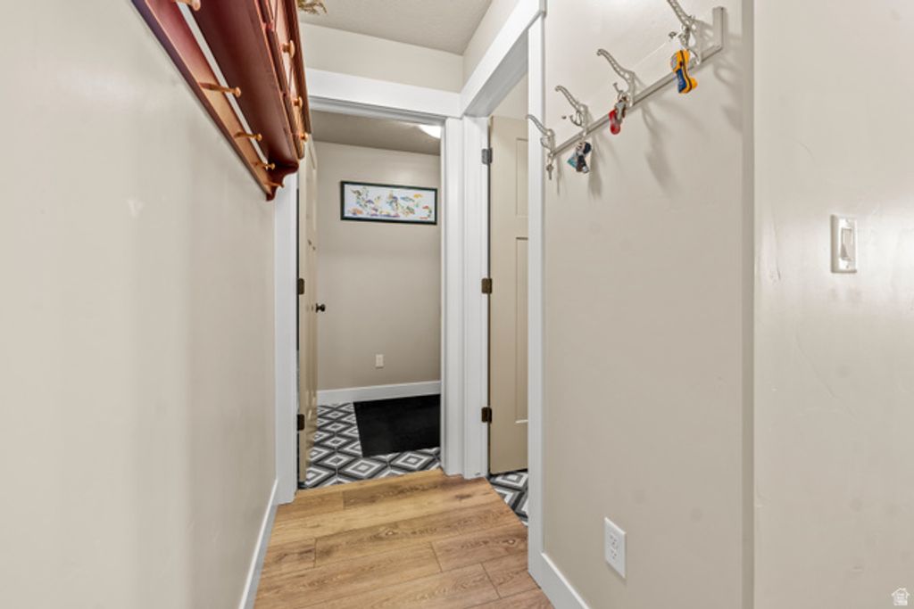 Image 21 of property listing at 2832 W 2550 N, Plain City, UT 84404