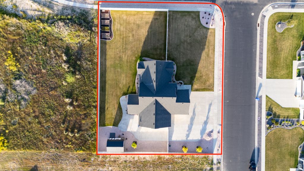 Image 40 of property listing at 2832 W 2550 N, Plain City, UT 84404