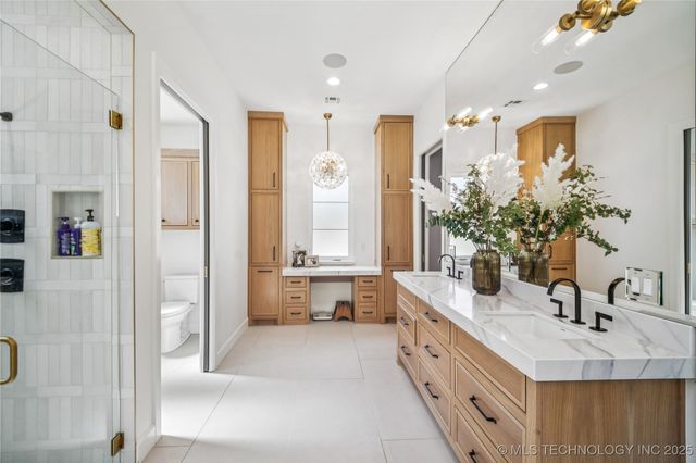 7785 Forest Lane, Tulsa, OK 74132