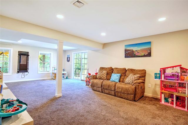 58 Clearview Drive, Richmond, RI 02892