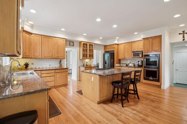 47 Alameda Avenue, Half Moon Bay, CA 94019