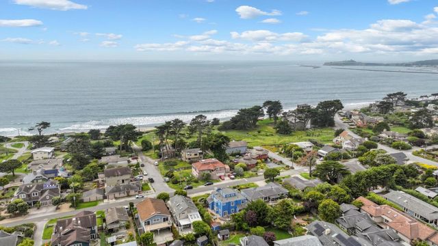 47 Alameda Avenue, Half Moon Bay, CA 94019