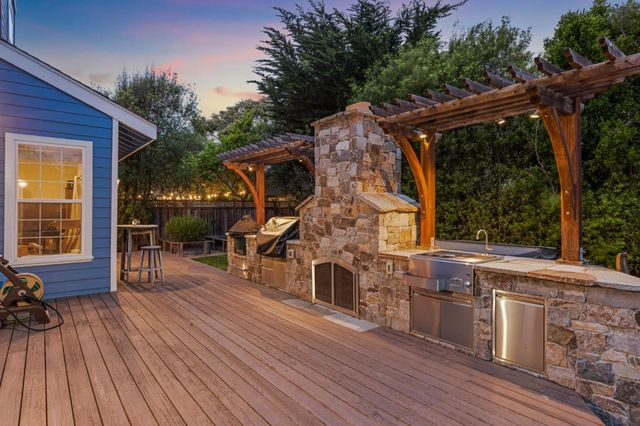 47 Alameda Avenue, Half Moon Bay, CA 94019